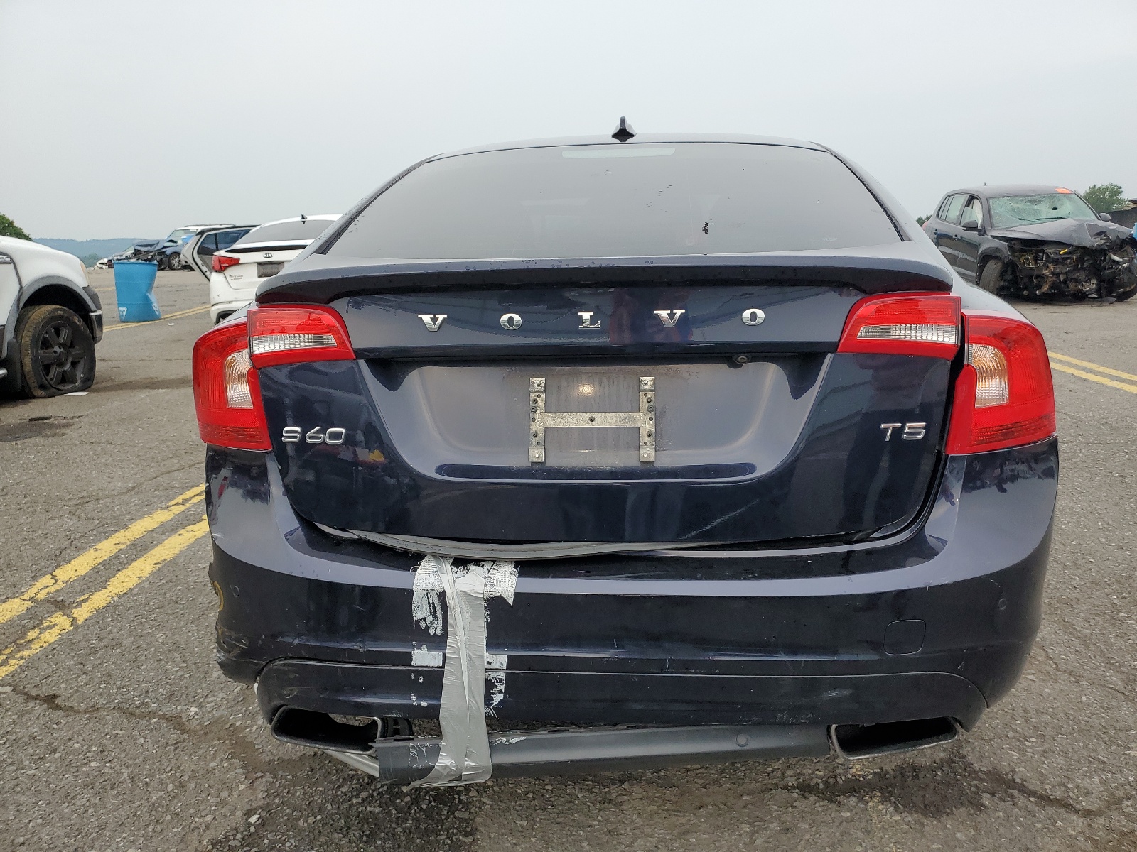 YV126MFK2G2402490 2016 Volvo S60 Premier