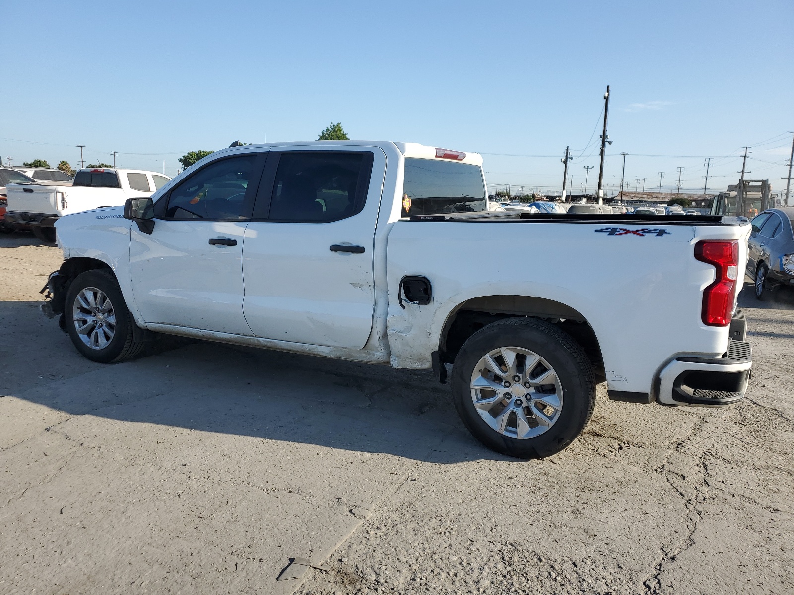 2022 Chevrolet Silverado Ltd K1500 Custom vin: 3GCPYBEK7NG190976