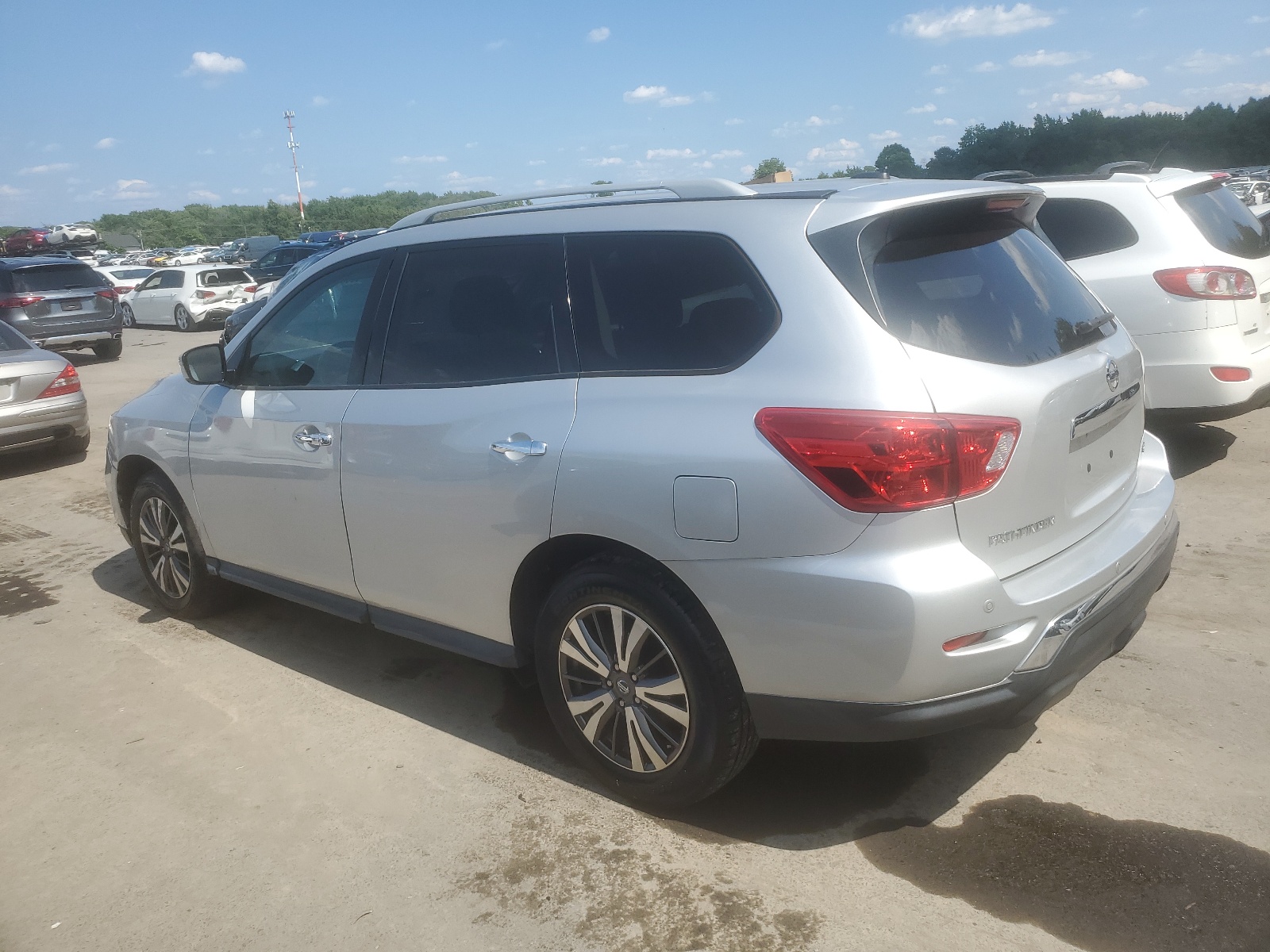 2017 Nissan Pathfinder S vin: 5N1DR2MN1HC674219