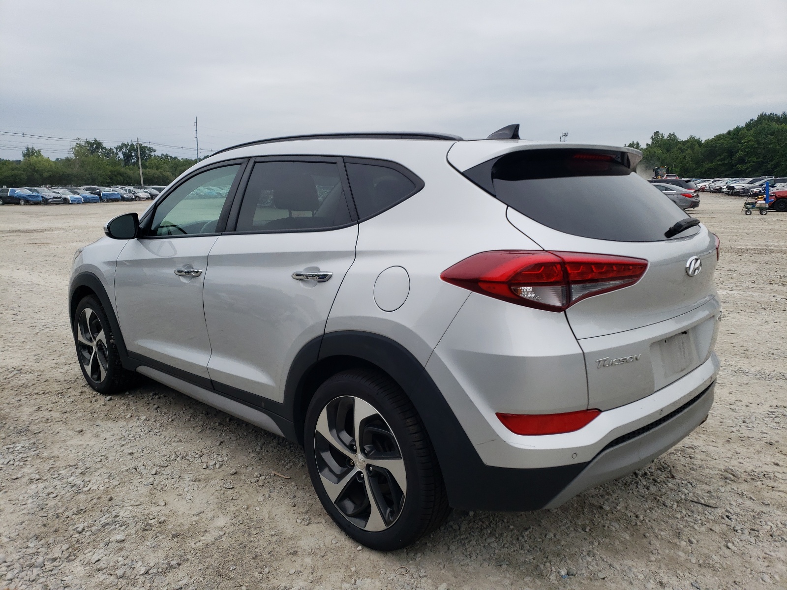 2018 Hyundai Tucson Value vin: KM8J3CA24JU723983