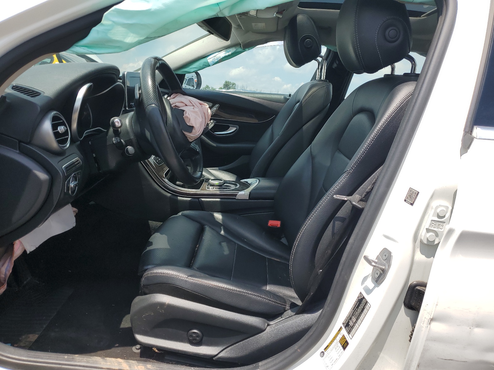 55SWF4KB0HU208101 2017 Mercedes-Benz C 300 4Matic