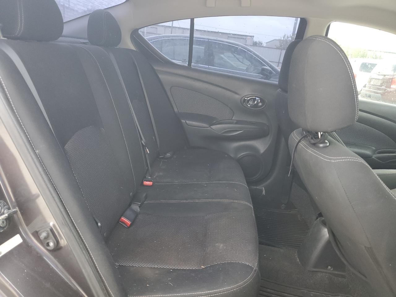 2015 Nissan Versa S VIN: 3N1CN7AP0FL890811 Lot: 61803934