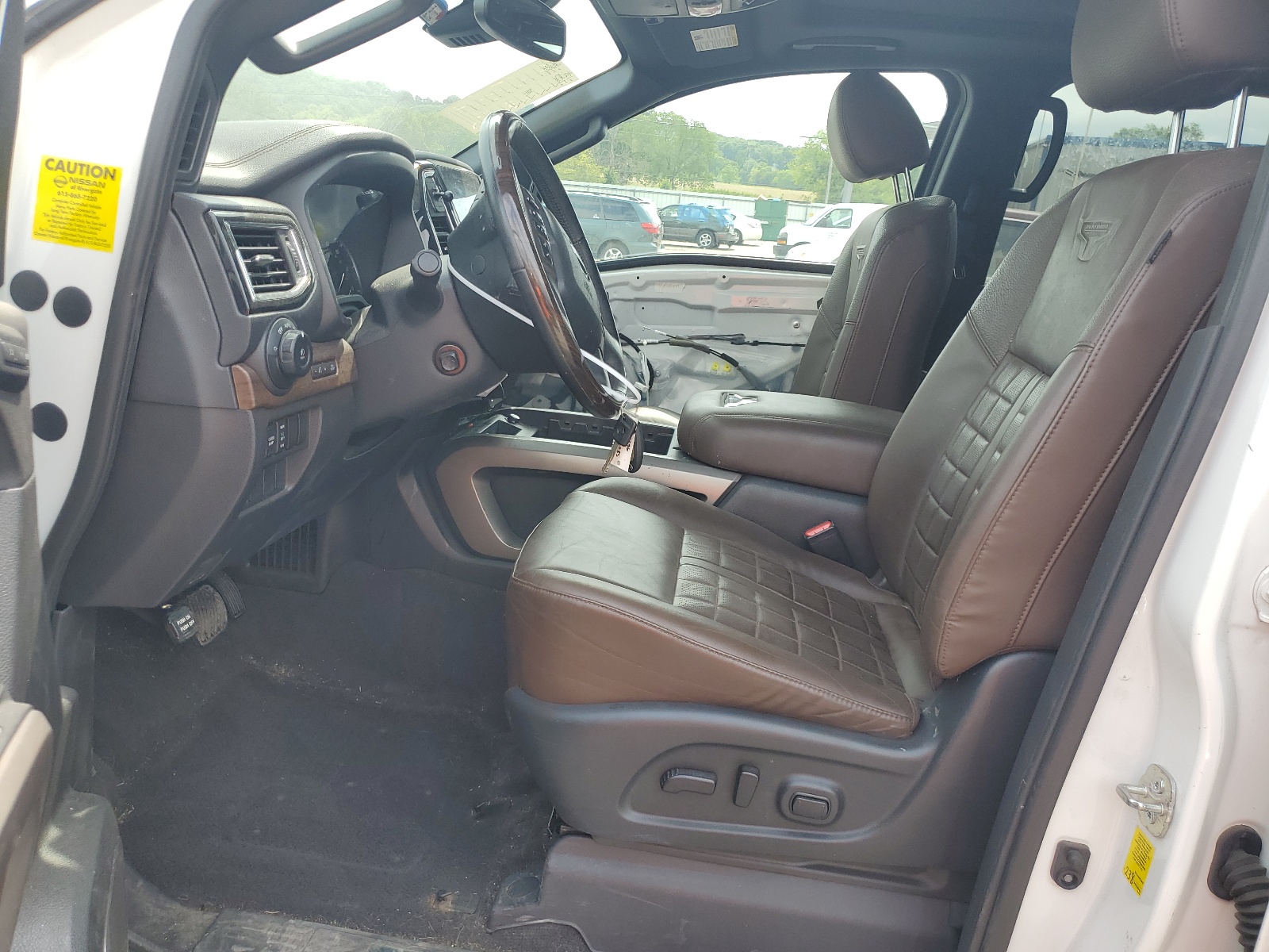 1N6AA1ED8MN516485 2021 Nissan Titan Sv