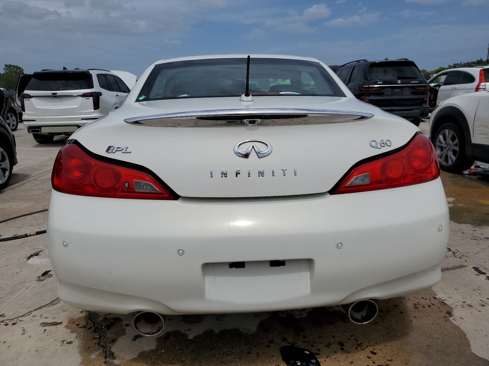 JN1CV6FE1EM900333 2014 Infiniti Q60 Base