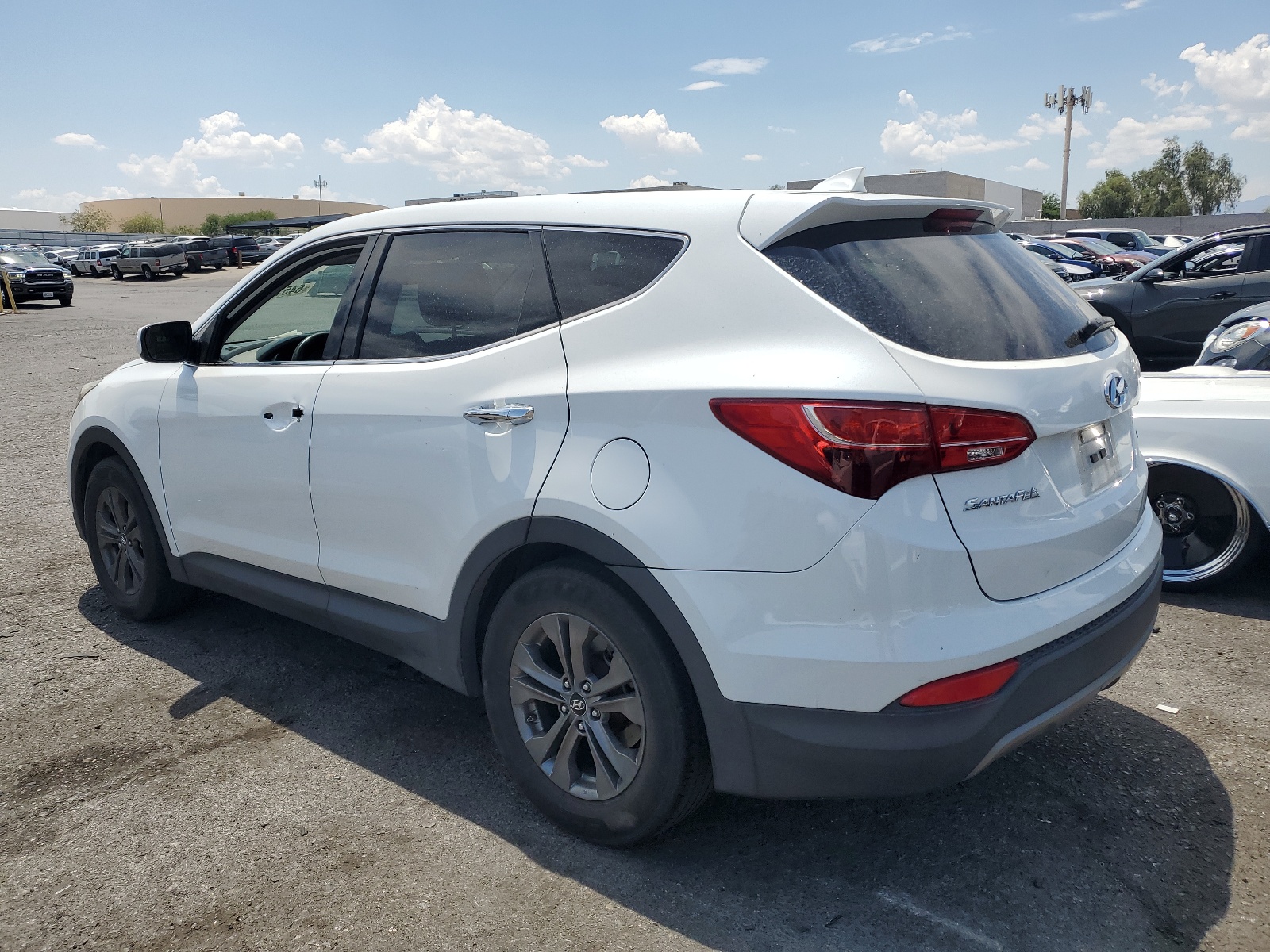 2014 Hyundai Santa Fe Sport vin: 5XYZT3LB2EG185330