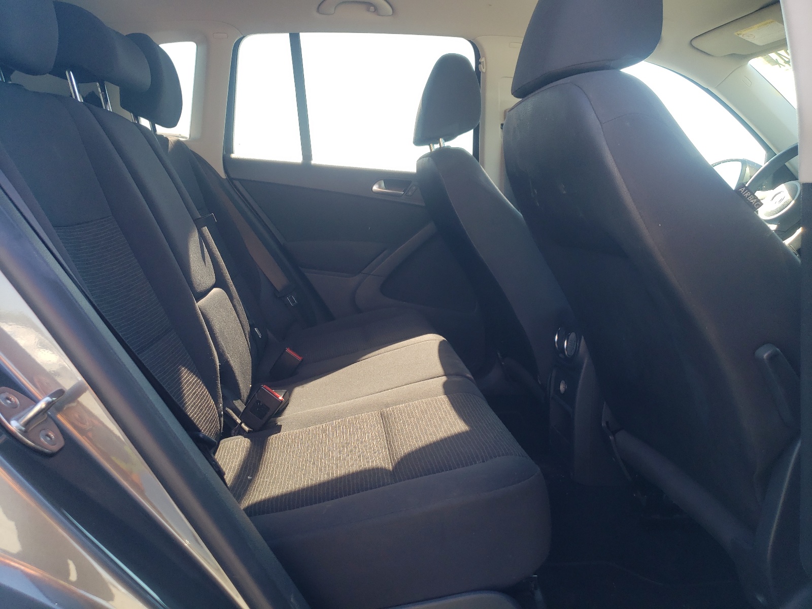 WVGBV7AX3CW100928 2012 Volkswagen Tiguan S