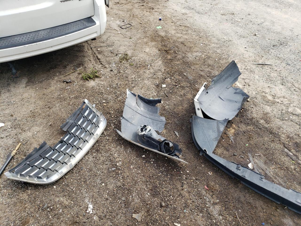 2010 Chrysler Town & Country Touring VIN: 2A4RR5D11AR285628 Lot: 62328914