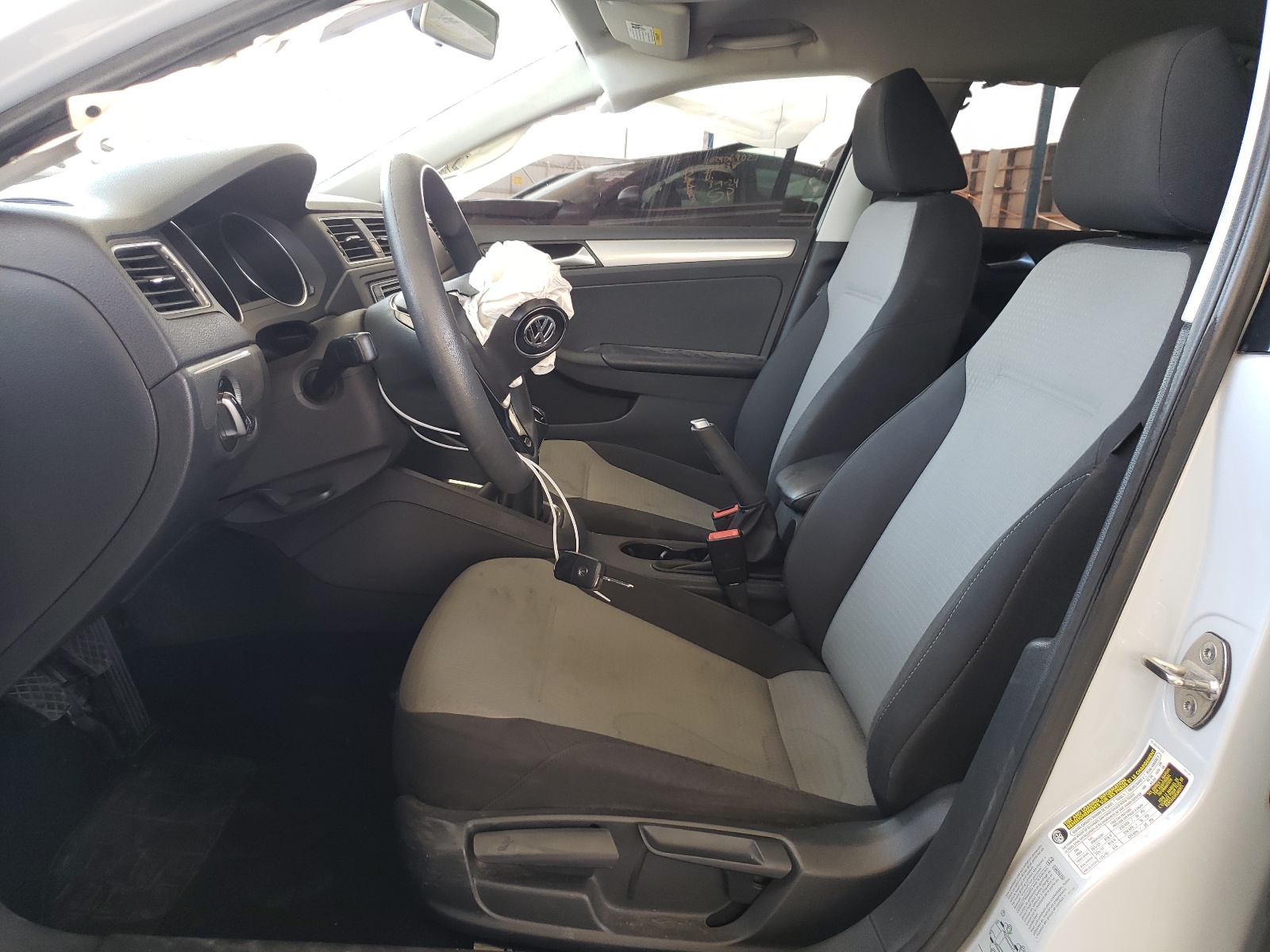 3VW167AJ2HM334684 2017 Volkswagen Jetta S