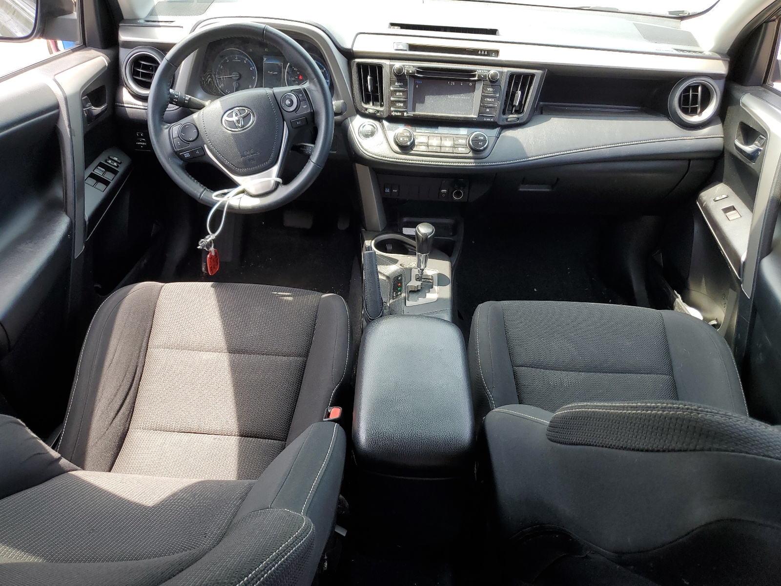 2T3RFREV1JW800138 2018 Toyota Rav4 Adventure