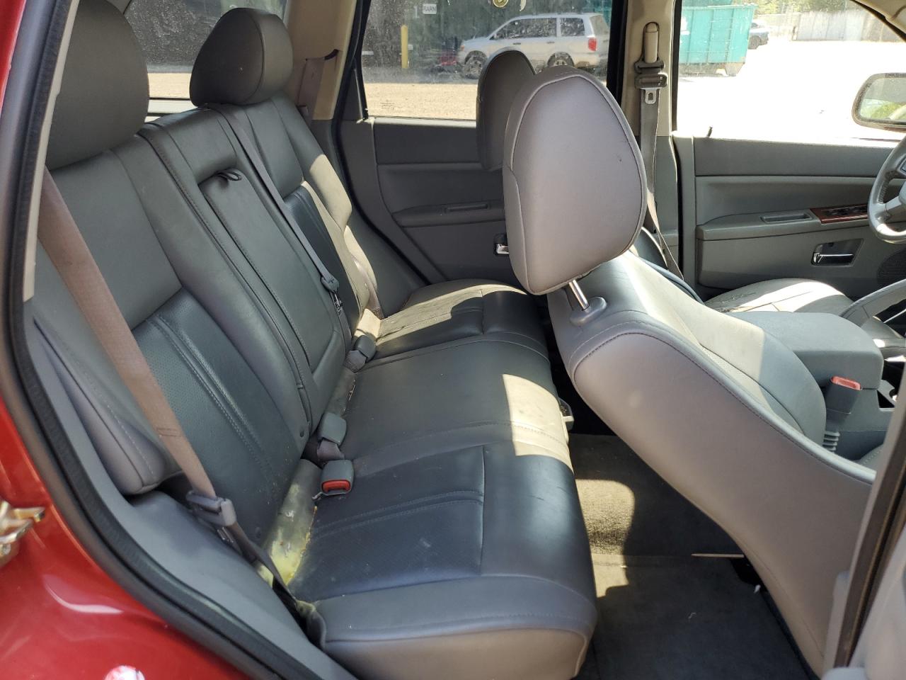 2005 Jeep Grand Cherokee Limited VIN: 1J4HR58265C660507 Lot: 61673434