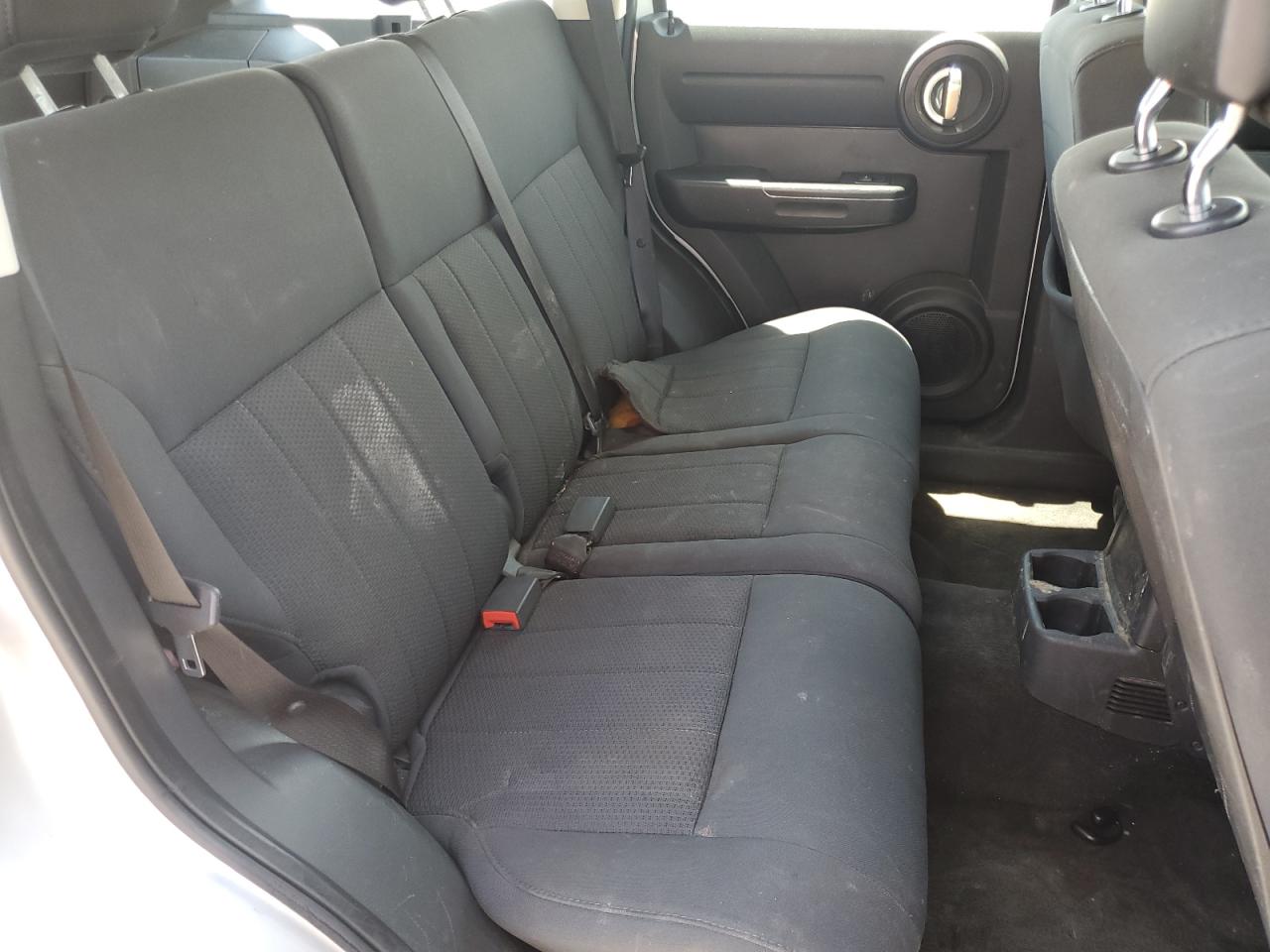 2011 Dodge Nitro - Image 11