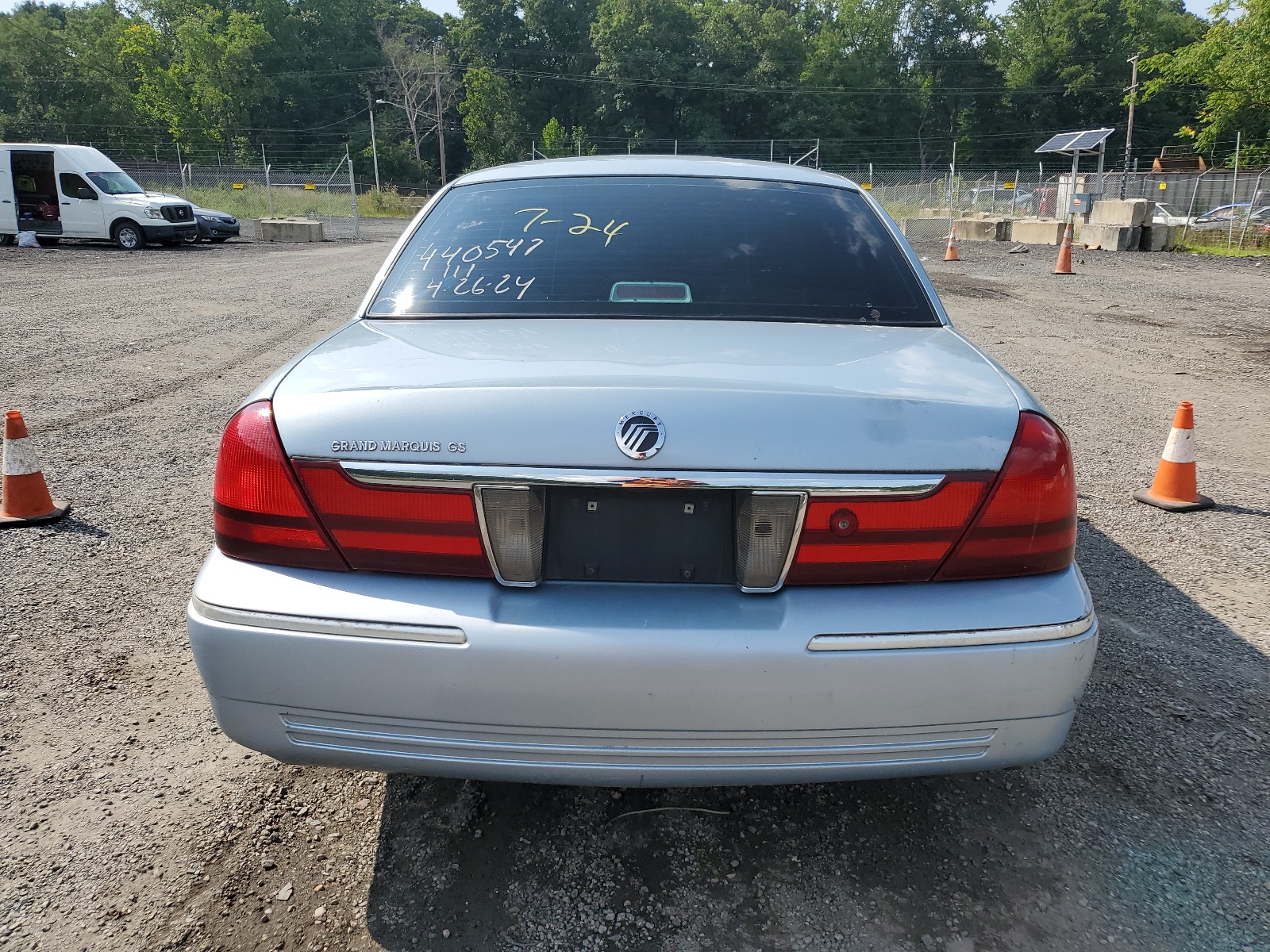 2MEFM74W43X667759 2003 Mercury Grand Marquis Gs