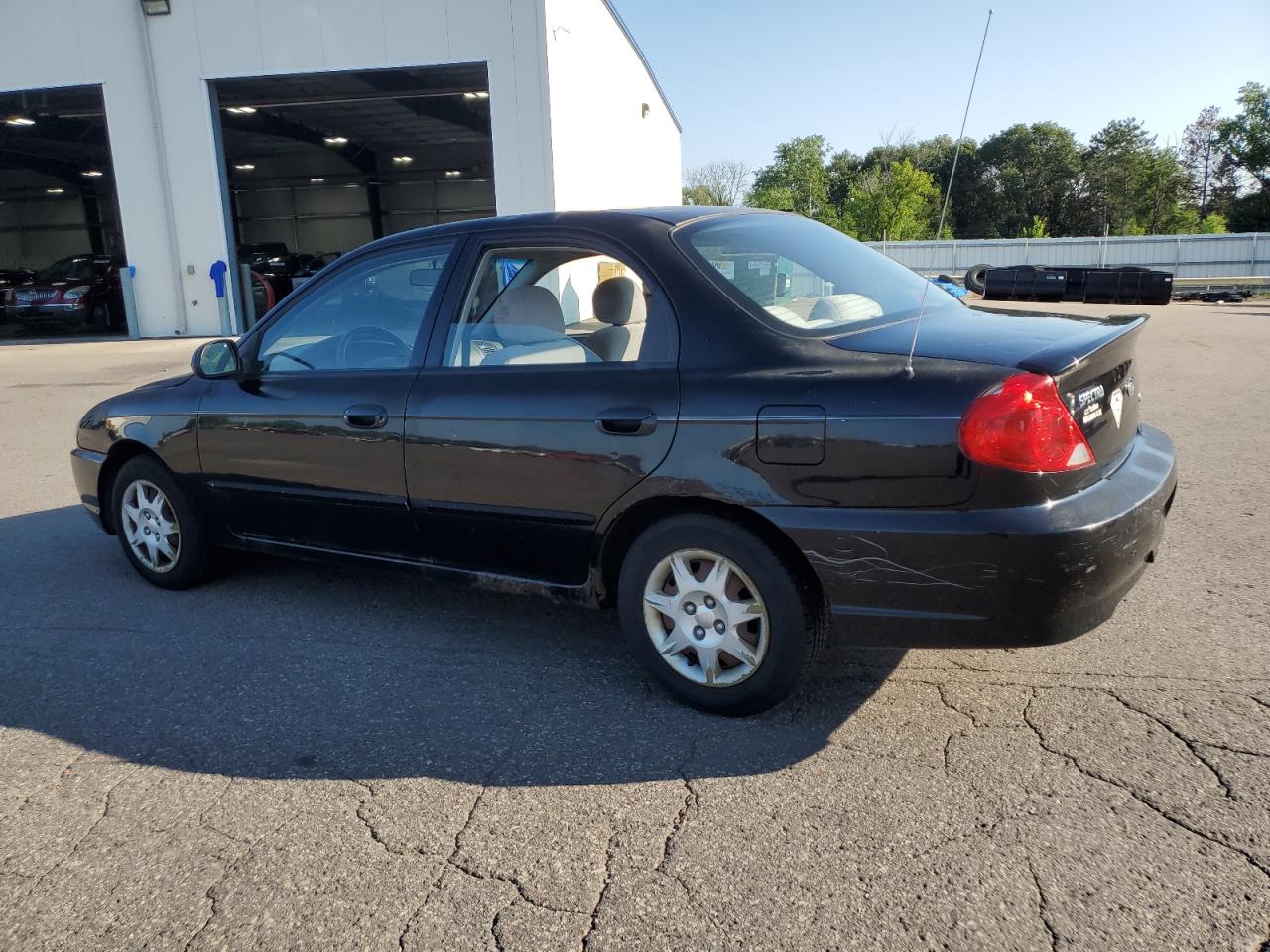 2004 Kia Spectra Base VIN: KNAFB121945313005 Lot: 62466834