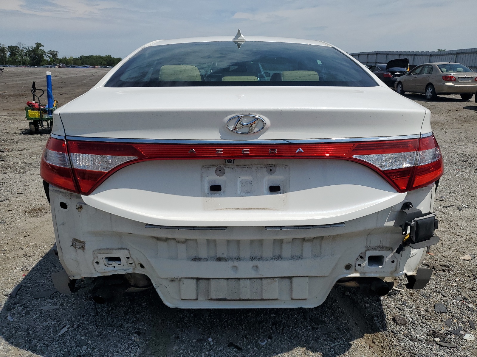 KMHFG4JG5GA549220 2016 Hyundai Azera