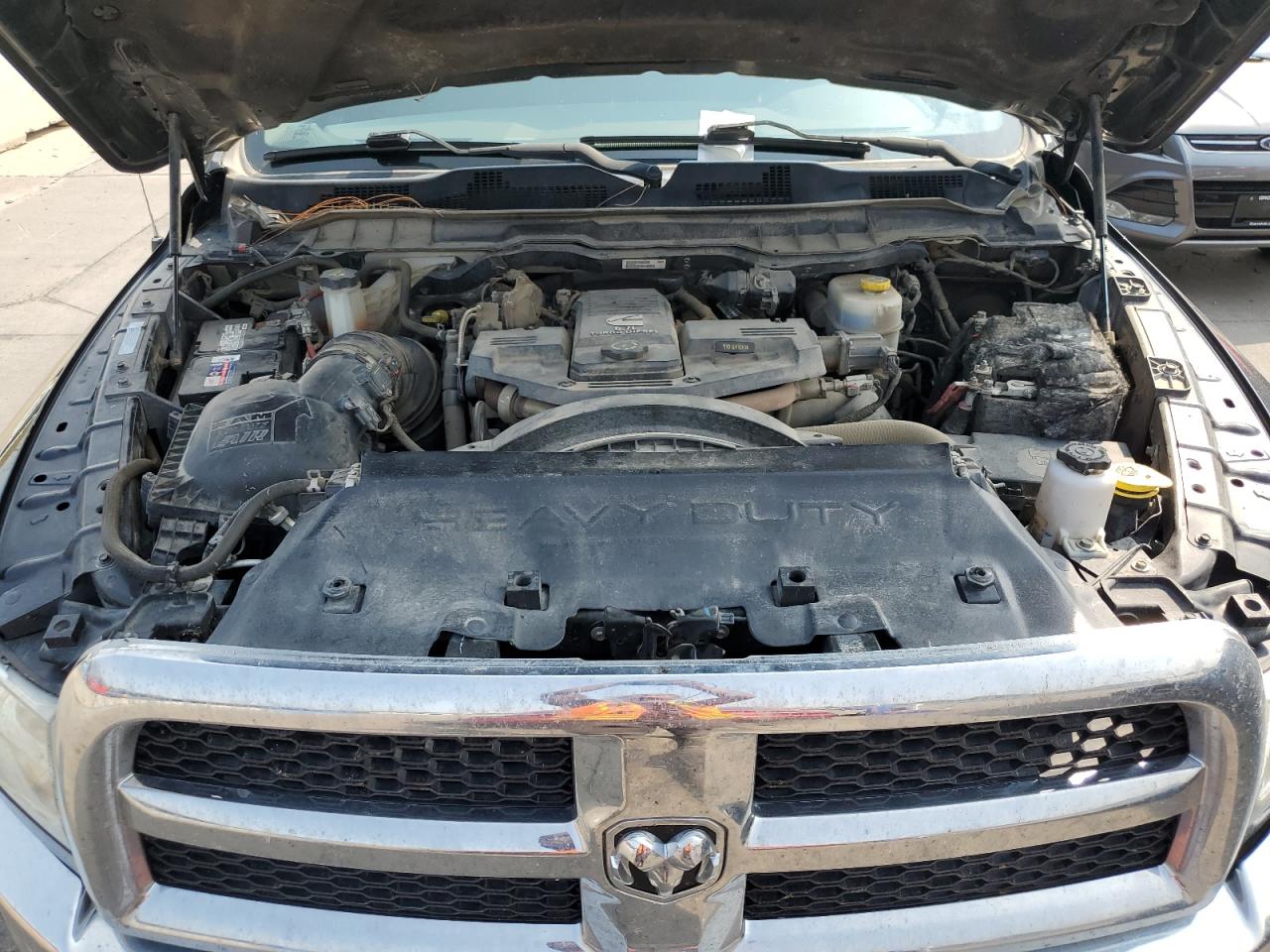 2015 RAM 3500 - Image 11