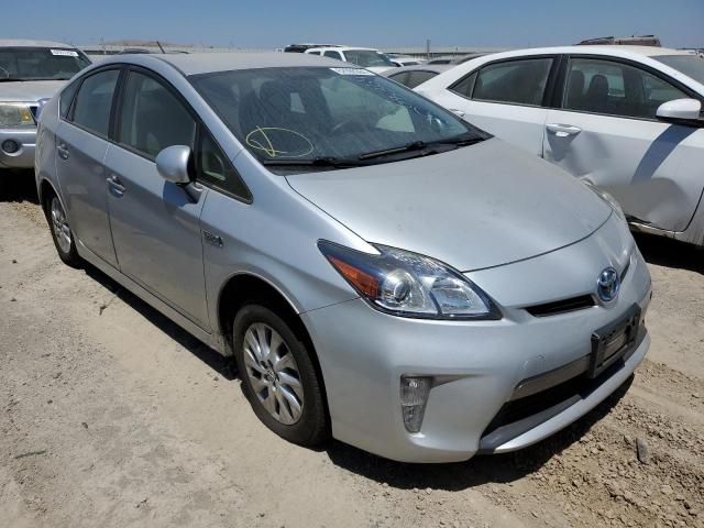  TOYOTA PRIUS 2014 Серебристый