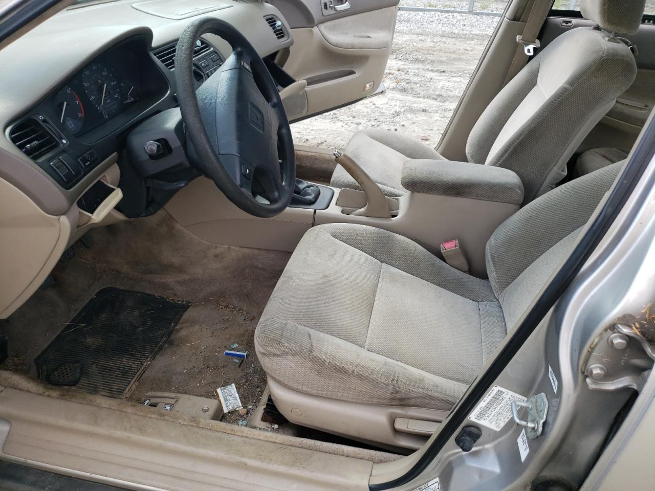 1996 Honda Accord Lx VIN: 1HGCD5538TA227518 Lot: 62995164