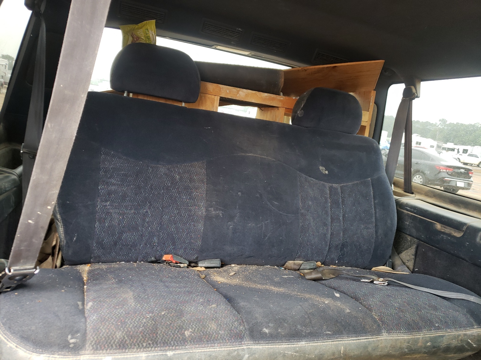 1GNDM19W9YB143880 2000 Chevrolet Astro