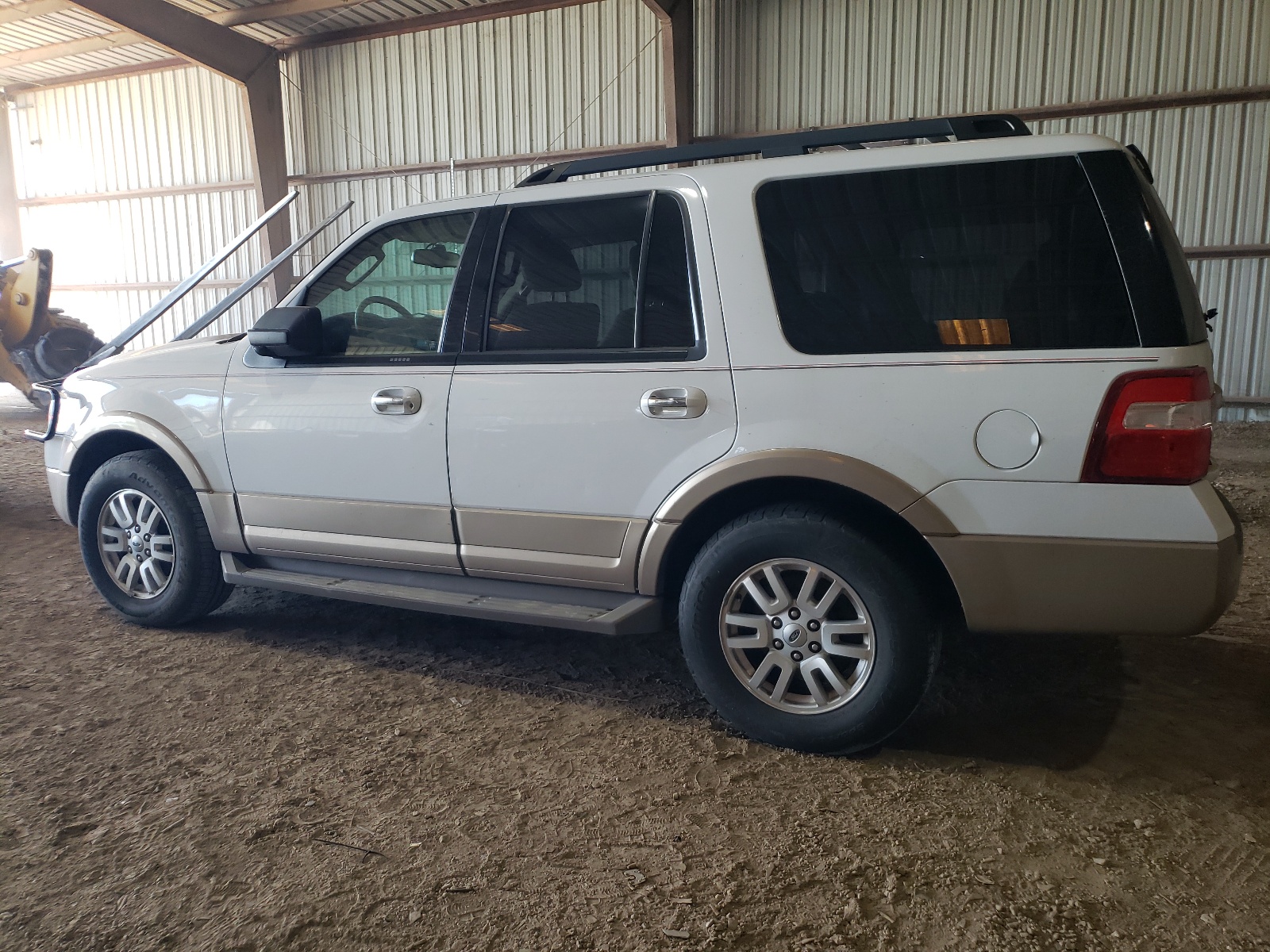 2013 Ford Expedition Xlt vin: 1FMJU1H55DEF15336