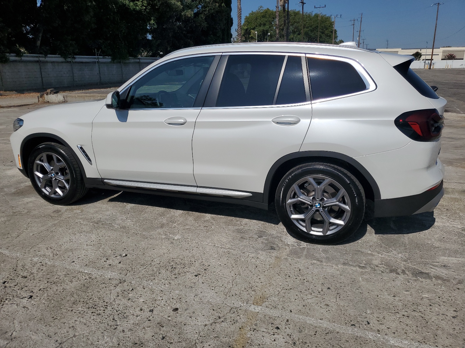 2023 BMW X3 xDrive30I vin: 5UX53DP09P9T13840