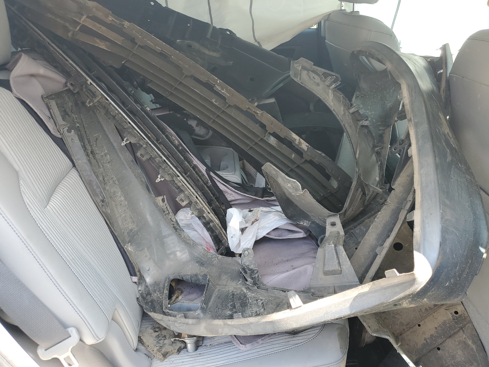 5TDZKRFH6GS134196 2016 Toyota Highlander Le