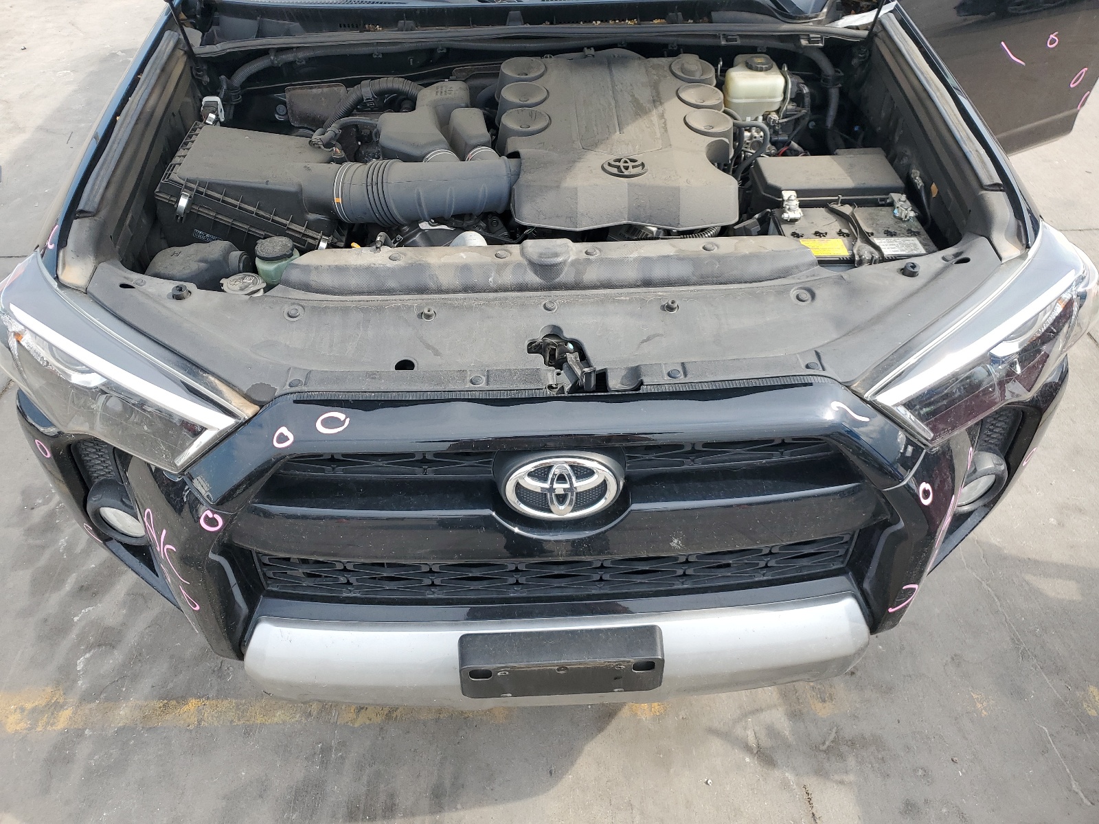 JTEBU5JR6K5717088 2019 Toyota 4Runner Sr5