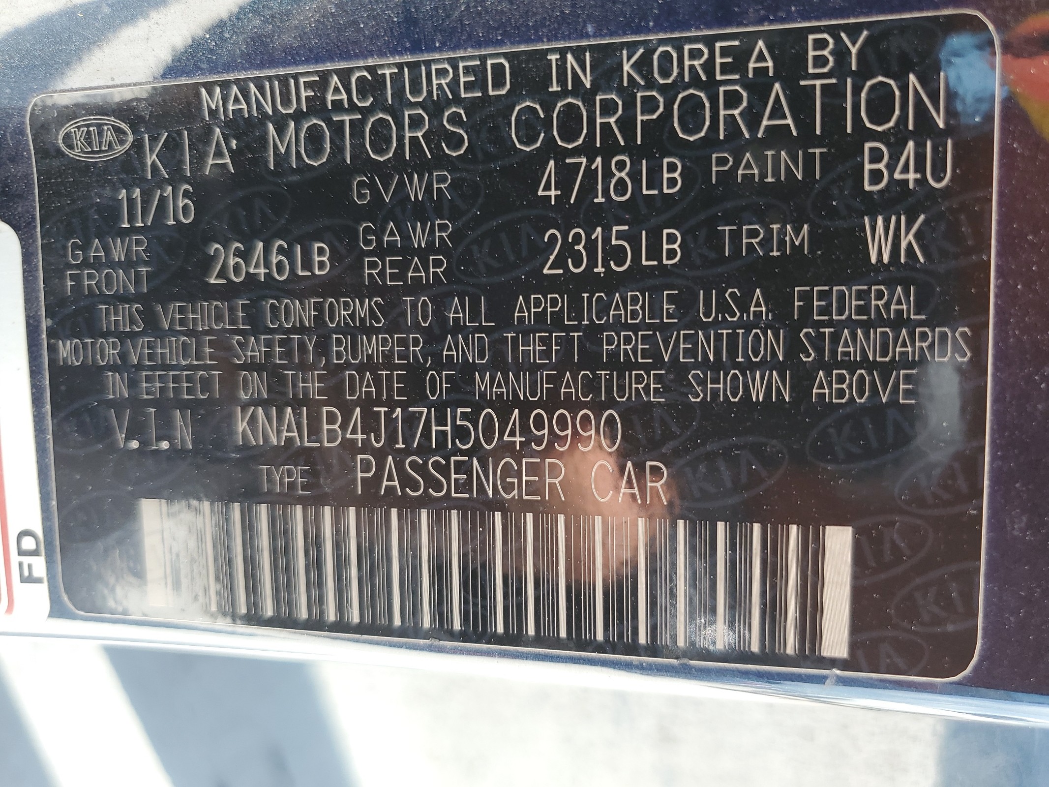 KNALB4J17H5049990 2017 Kia Cadenza Premium