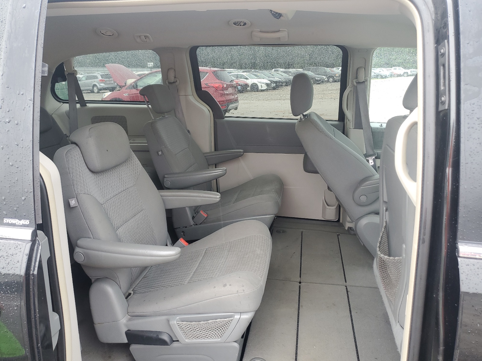 2A8HR44E09R607033 2009 Chrysler Town & Country Lx