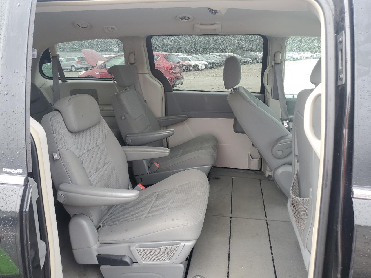 2009 Chrysler Town & Country Lx VIN: 2A8HR44E09R607033 Lot: 64306474