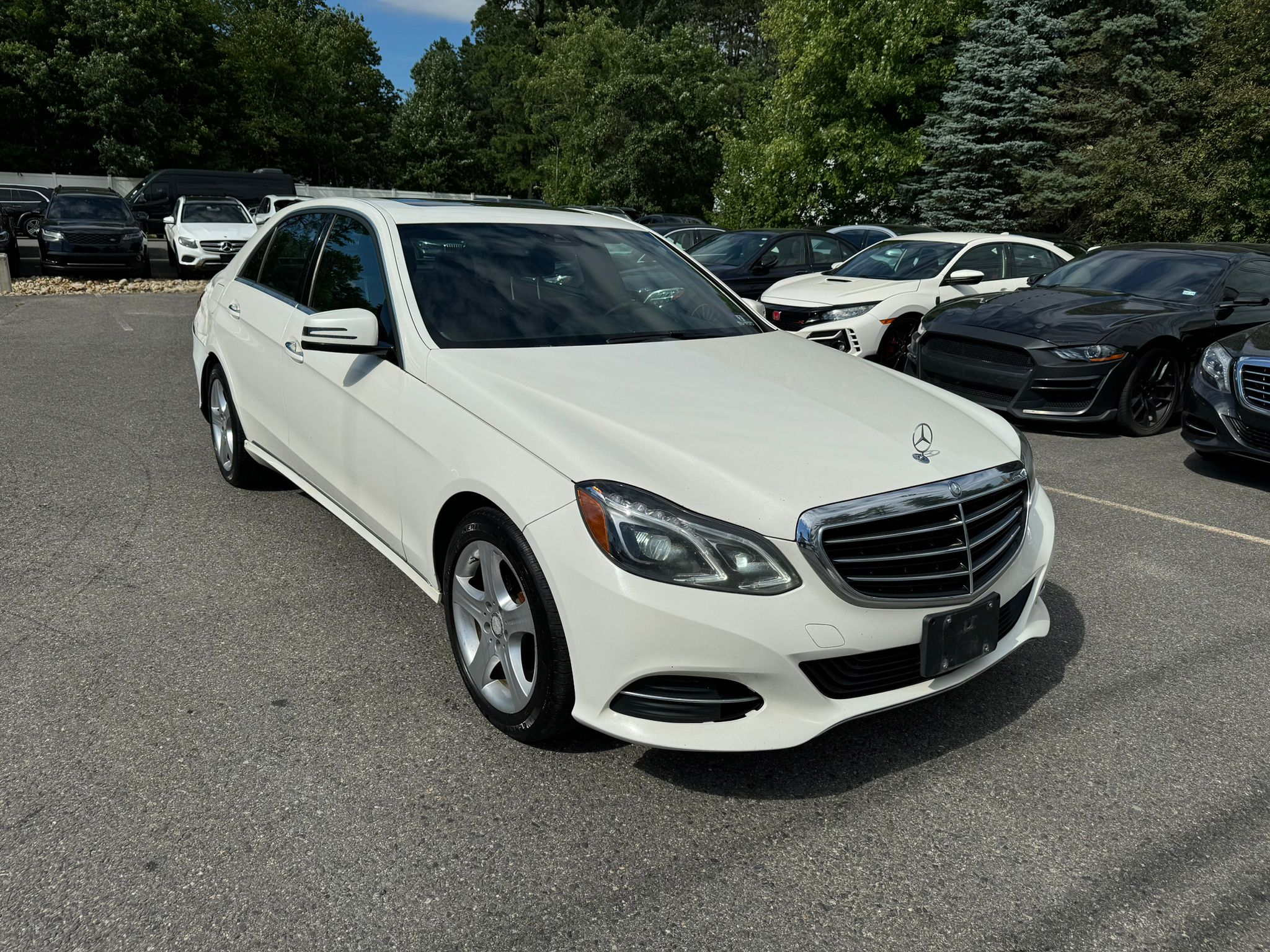 2015 Mercedes-Benz E 350 4Matic vin: WDDHF8JB9FB138445