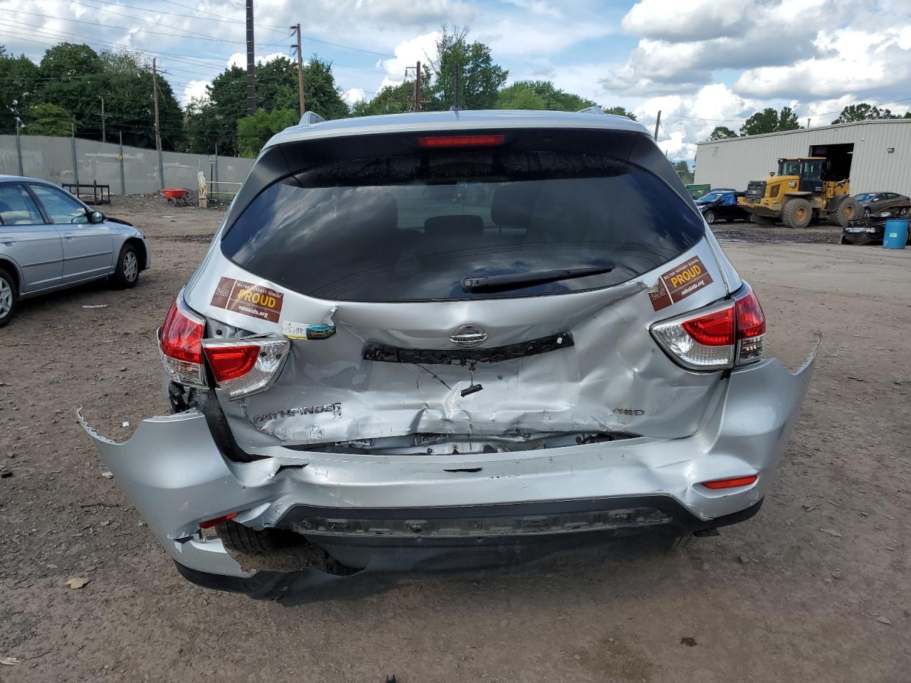 2015 Nissan Pathfinder S VIN: 5N1AR2MM3FC670745 Lot: 64295014