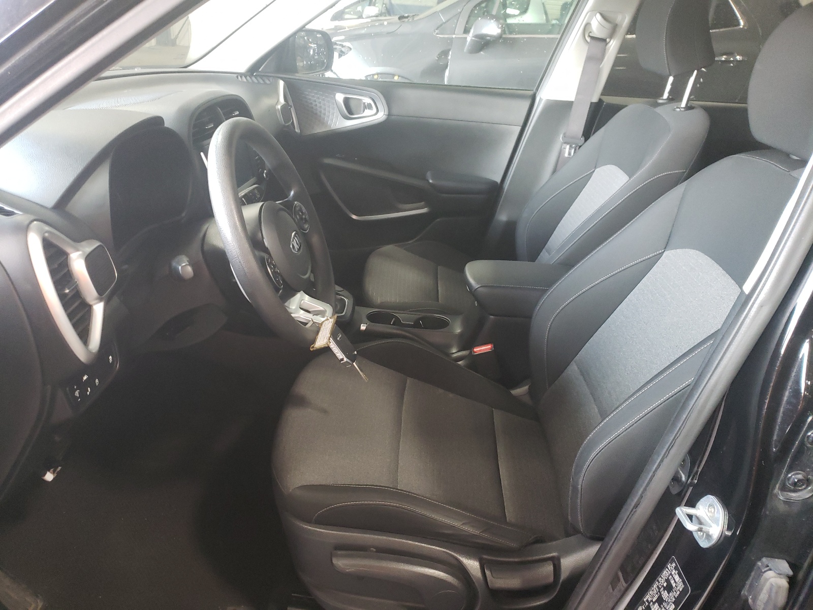 KNDJ23AU0L7710058 2020 Kia Soul Lx