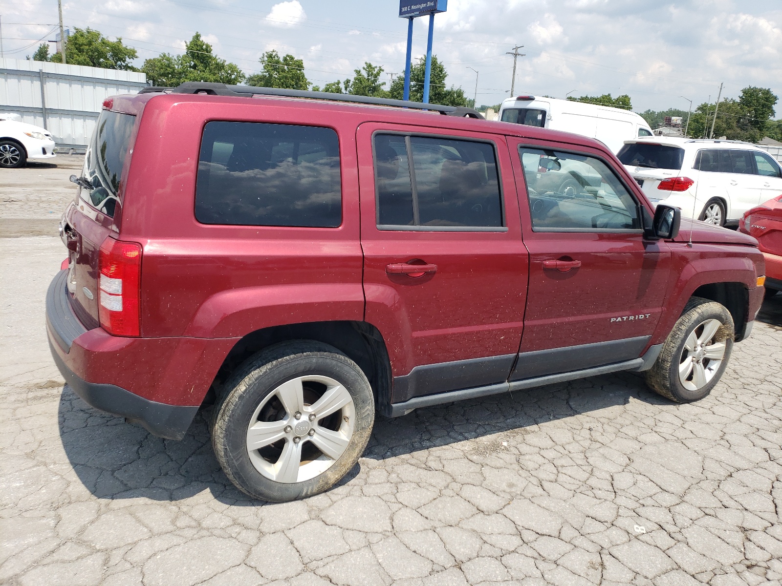 2014 Jeep Patriot Latitude vin: 1C4NJRFB2ED788215