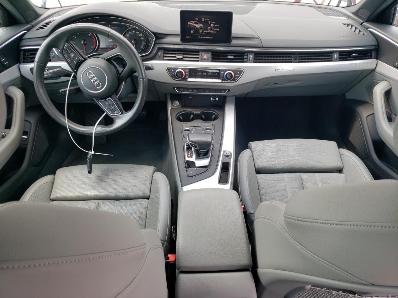 2018 Audi A4 Premium Plus VIN: WAUENBF41JA135218 Lot: 61600854