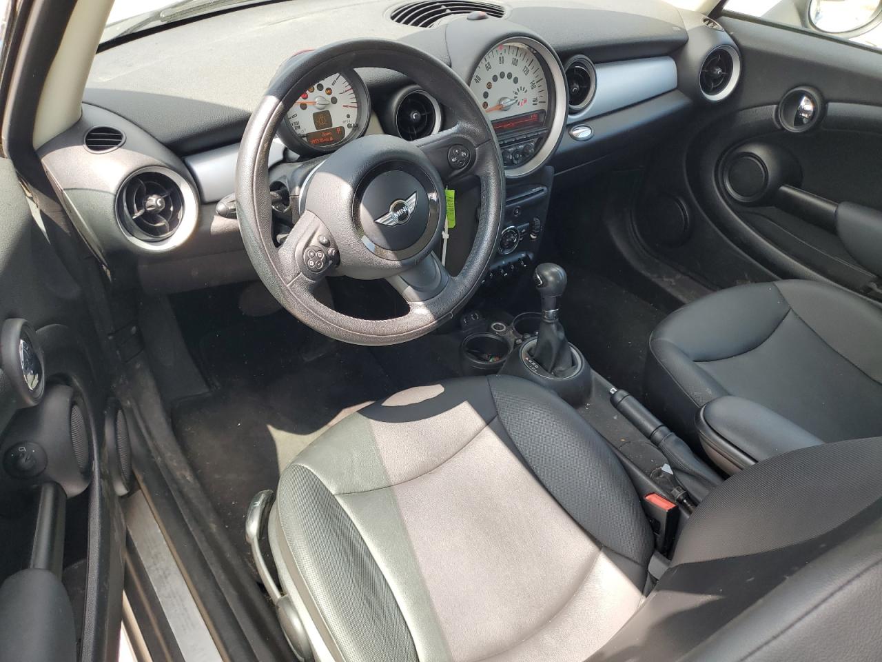 2013 Mini Cooper VIN: WMWSU3C52DT682841 Lot: 62725124