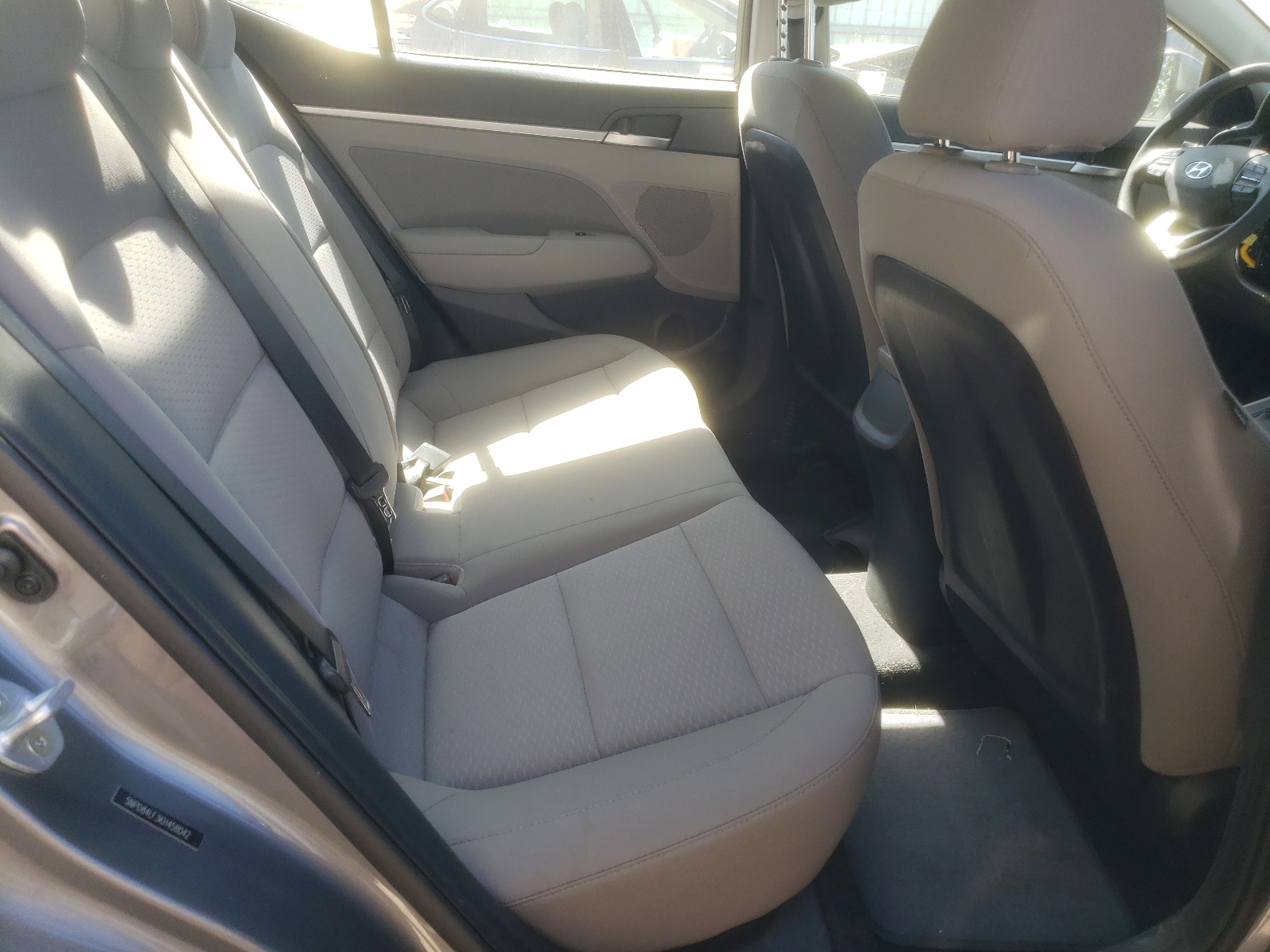 5NPD84LF3KH458042 2019 Hyundai Elantra Sel