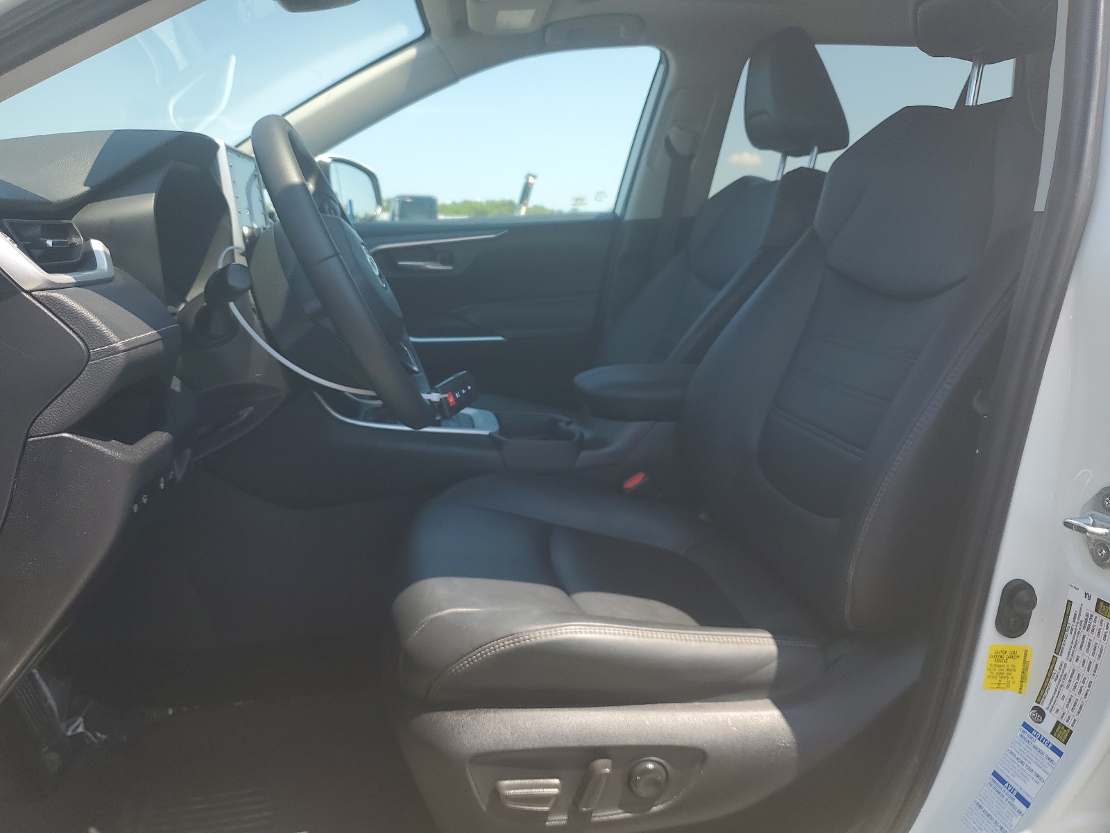 4T3B6RFVXMU043518 2021 Toyota Rav4 Xle Premium