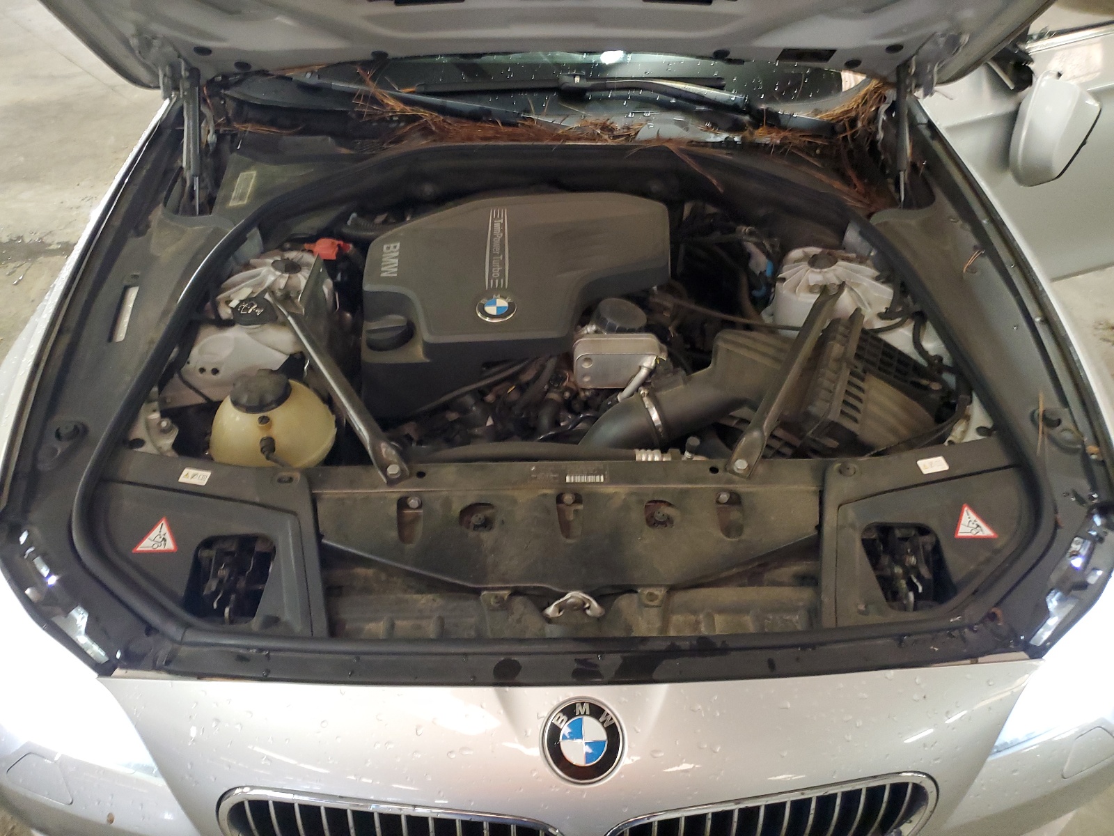 WBAXH5C52CDW07586 2012 BMW 528 Xi