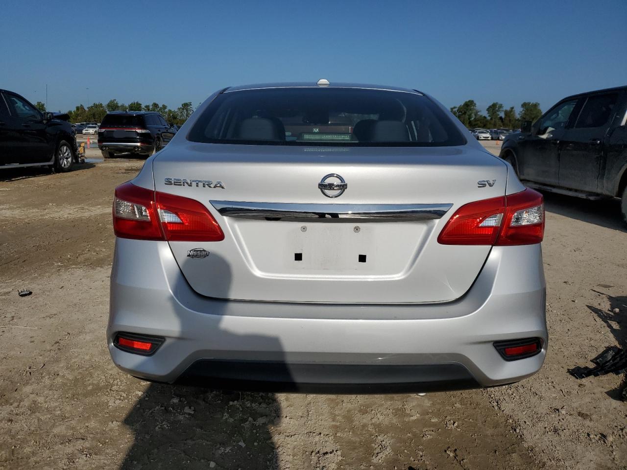 3N1AB7AP7JL66289Q 2018 Nissan Sentra S