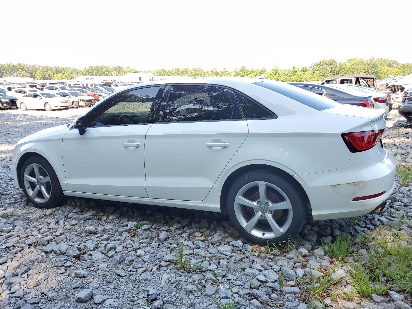 2016 Audi A3 Premium vin: WAUA7GFF3G1004274