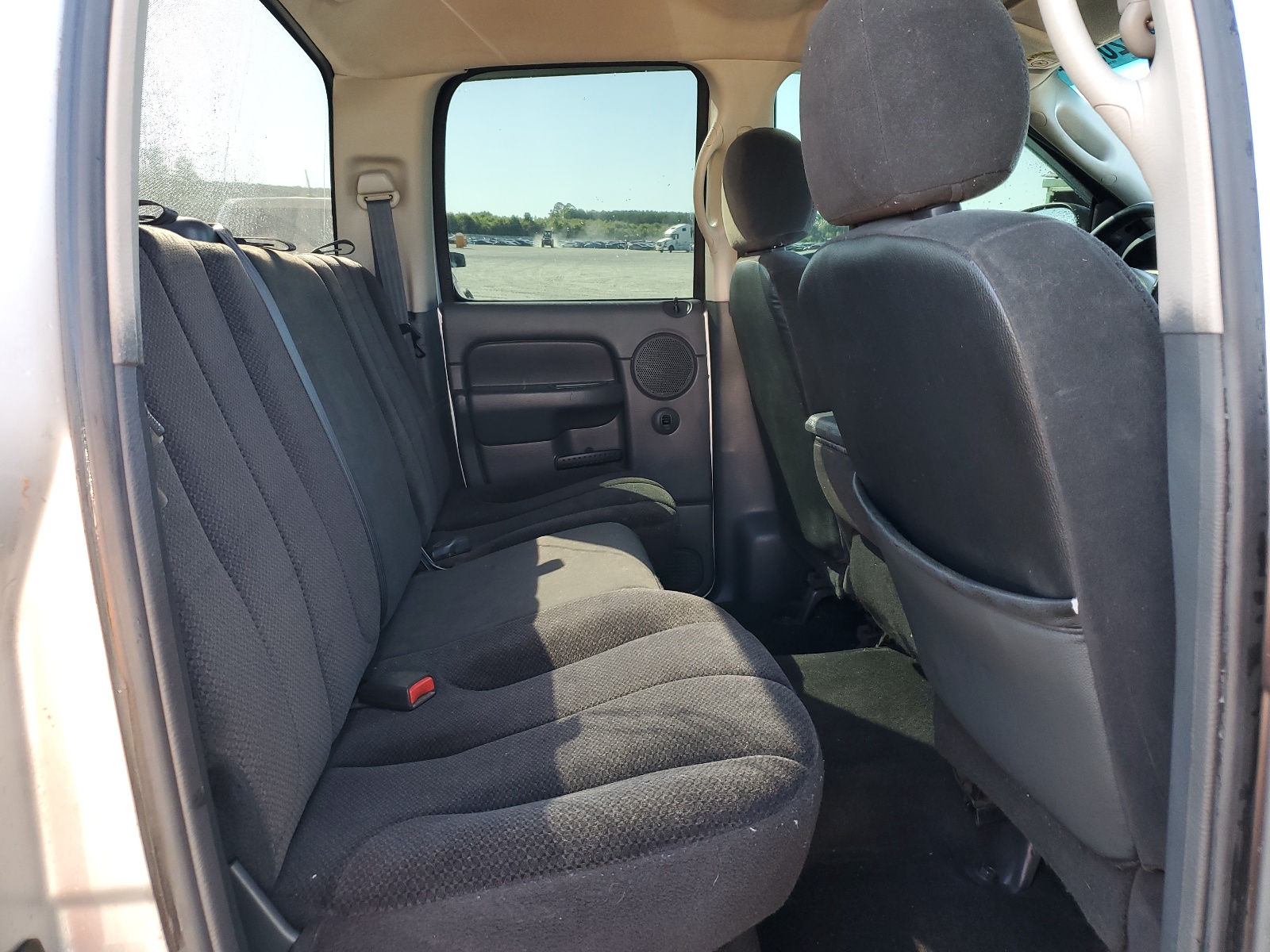 3B7HU18N42G106897 2002 Dodge Ram 1500