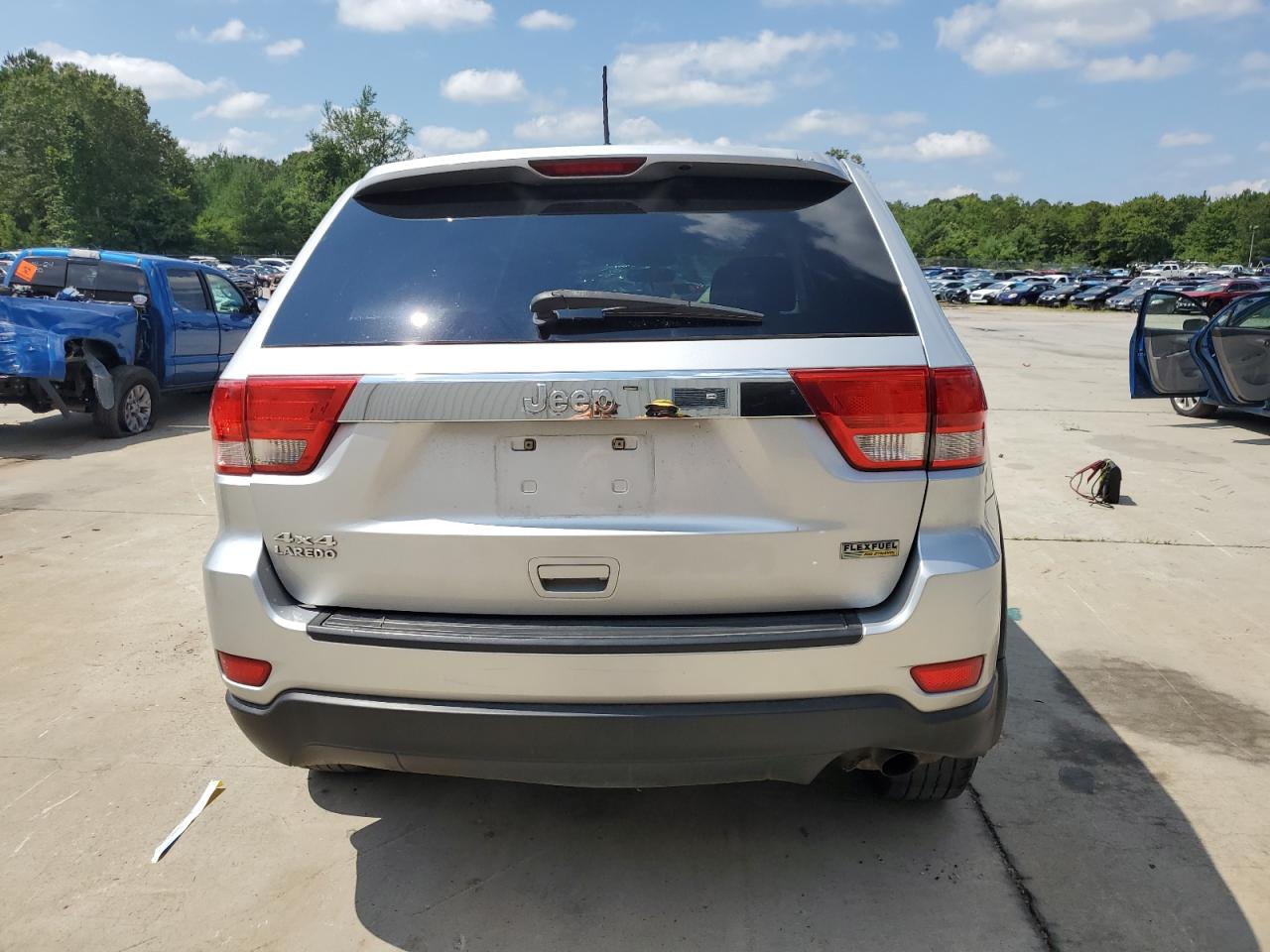 2011 Jeep Grand Cherokee Laredo VIN: 1J4RR4GG0BC550883 Lot: 60245964