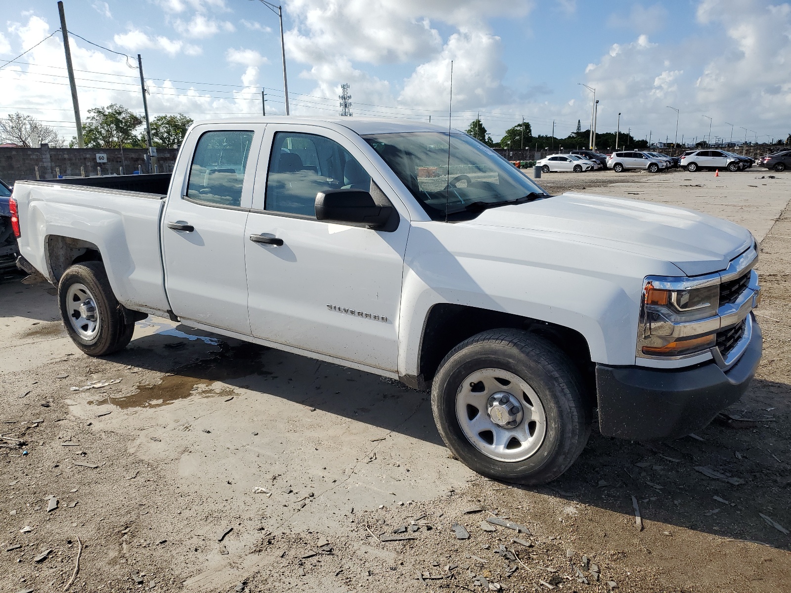 2018 Chevrolet Silverado C1500 vin: 1GCRCNEH7JZ350717