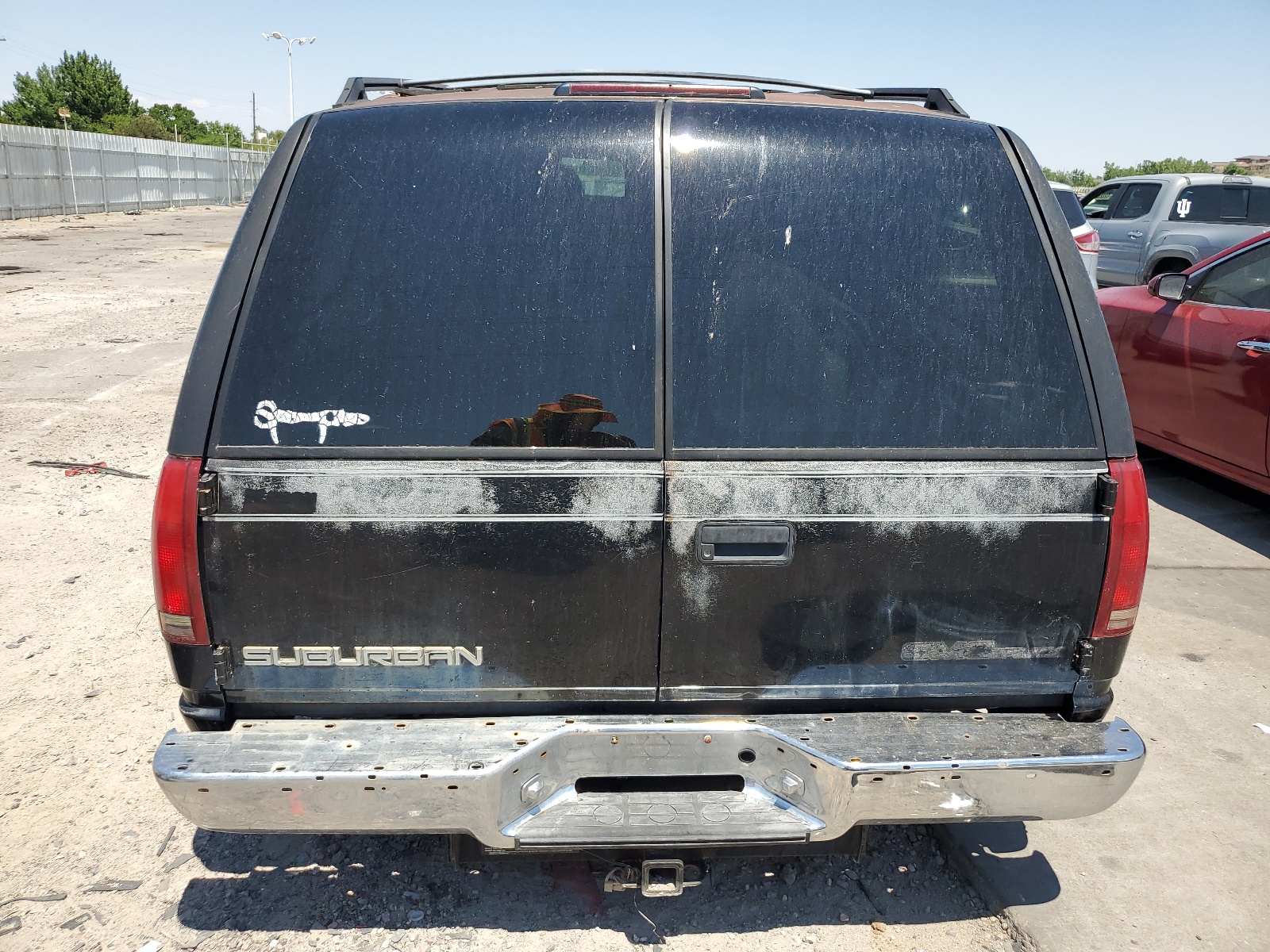 1GDGK26J9TJ729581 1996 GMC Suburban K2500