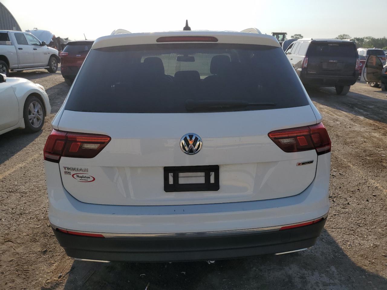 3VV2B7AX8MM111374 2021 Volkswagen Tiguan Se