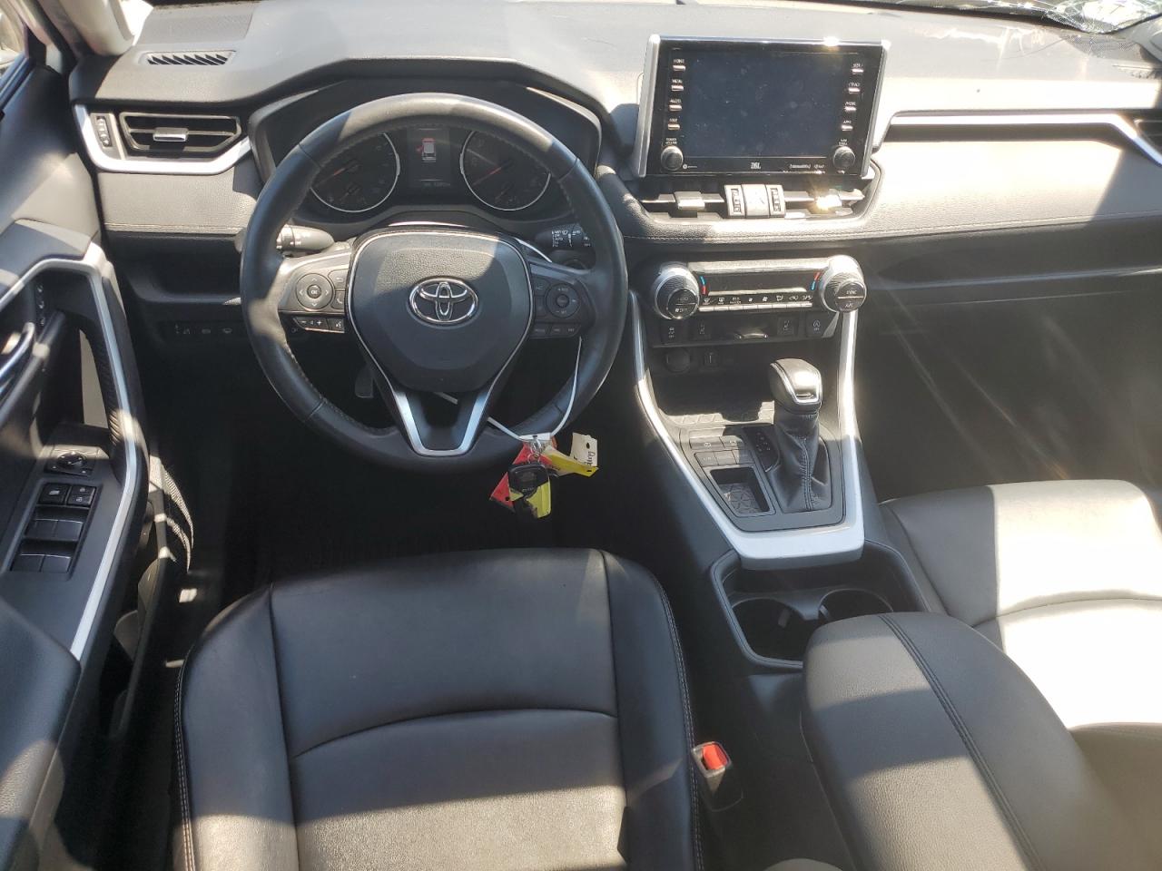 2021 Toyota Rav4 Xle Premium VIN: 2T3C1RFV8MW170867 Lot: 64272154