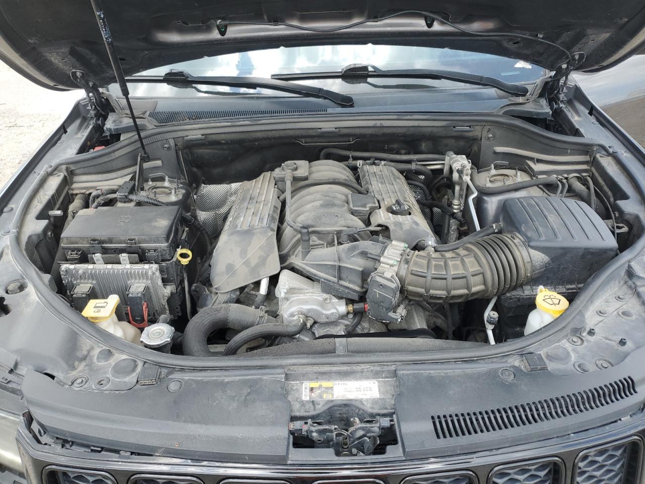 2017 Jeep Grand Cherokee Srt-8 VIN: 1C4RJFDJ5HC749025 Lot: 61938864