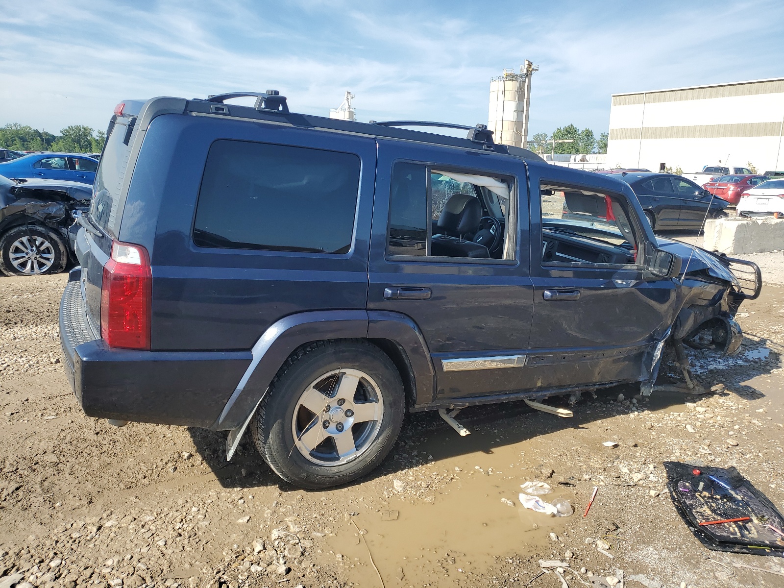 1J4RG4GK9AC125431 2010 Jeep Commander Sport
