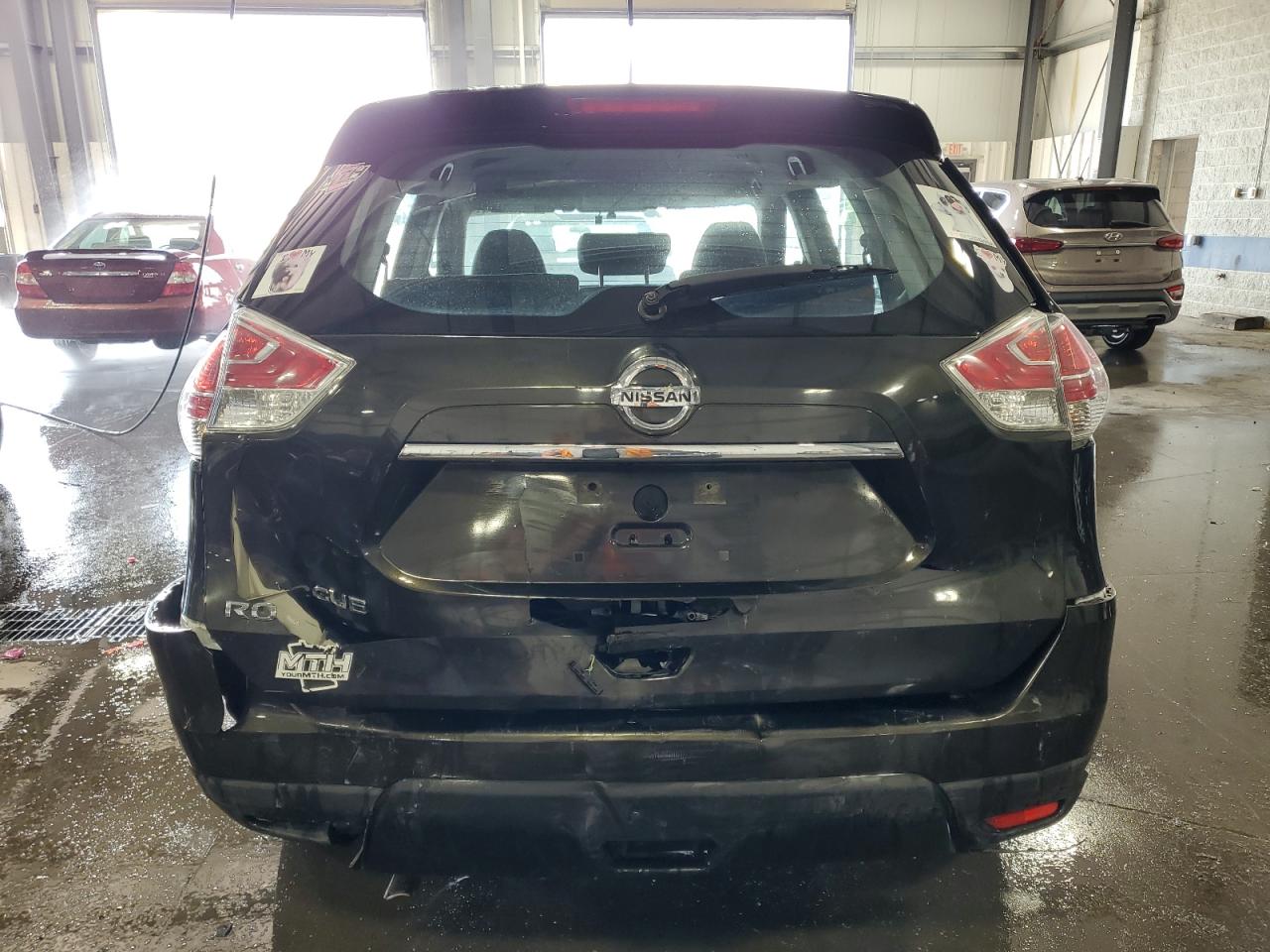 2016 Nissan Rogue S VIN: KNMAT2MT6GP686400 Lot: 62118374