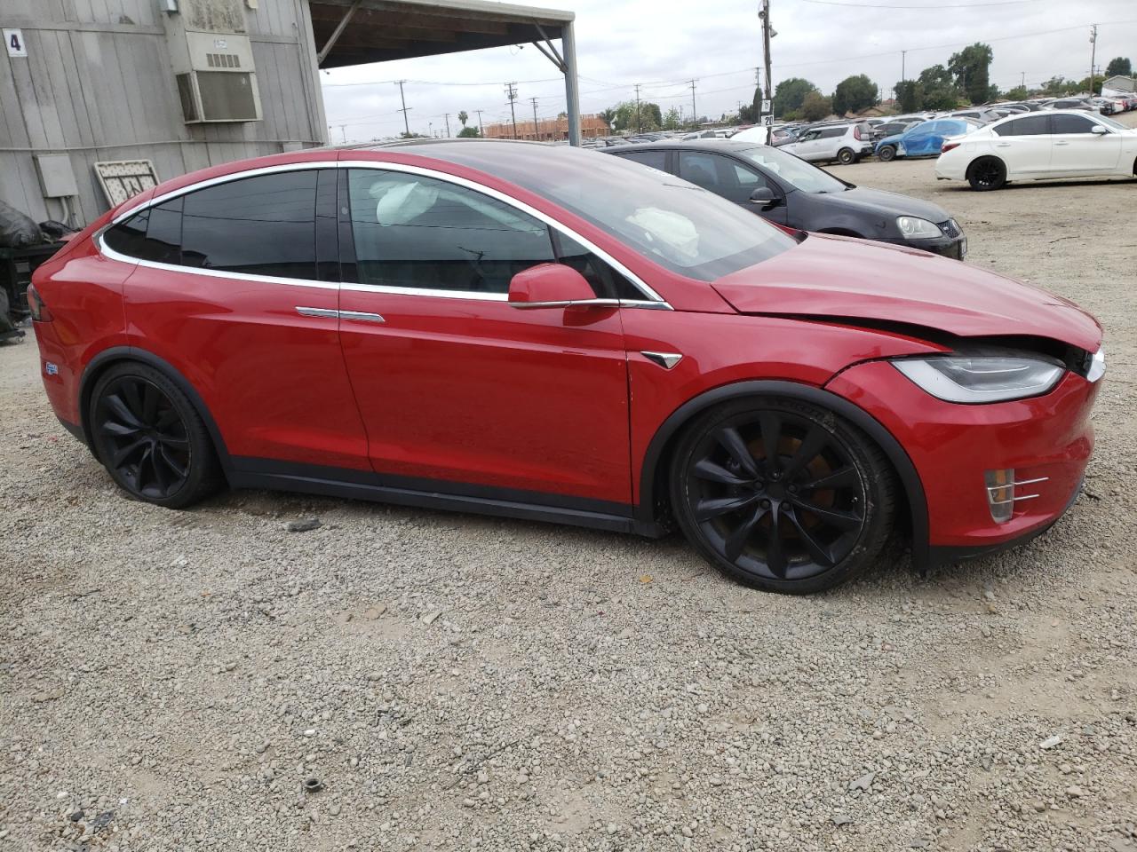 2021 Tesla Model X vin: 5YJXCBE24MF324376